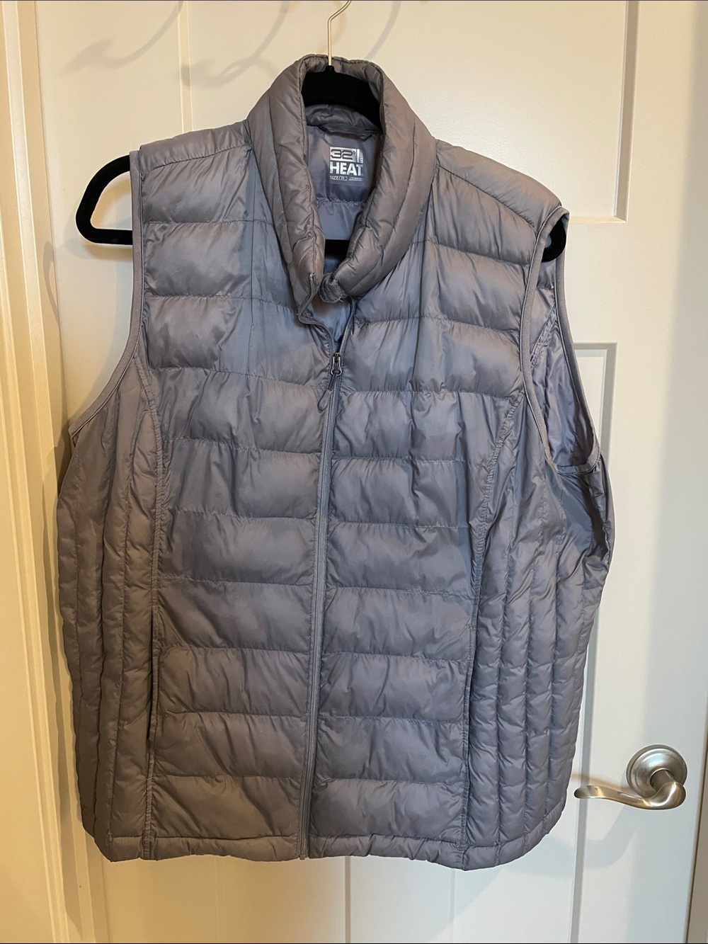 32 Degrees Heat Lightweight Quilted Puffer Vest in Light lilac